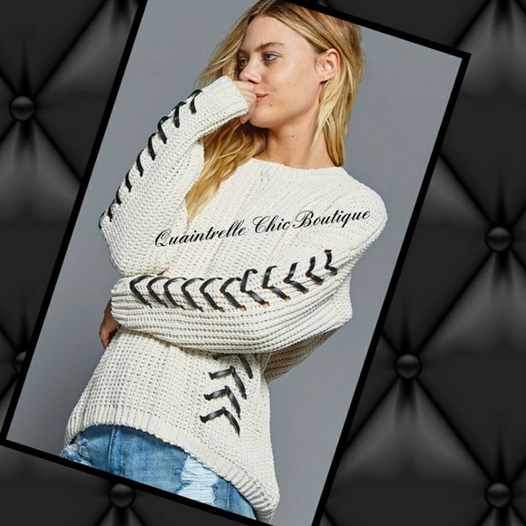 🎉HP x2🎉KAGNEY LEATHER DETAIL SWEATER - Picture 2 of 6